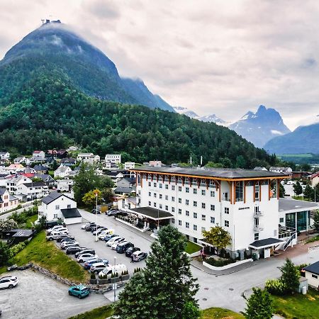 Grand Hotel - By Classic Norway Hotels Åndalsnes Εξωτερικό φωτογραφία