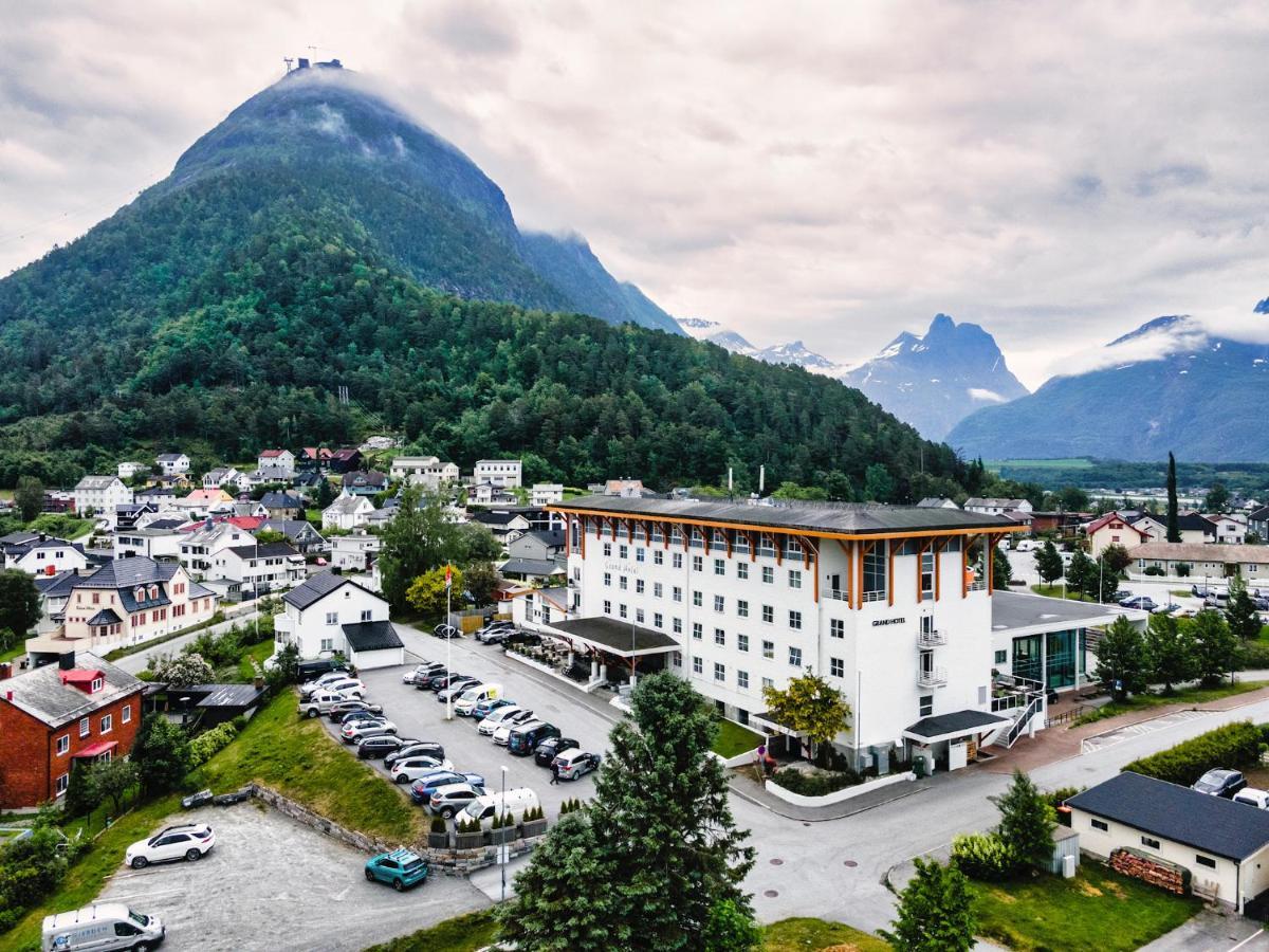 Grand Hotel - By Classic Norway Hotels Åndalsnes Εξωτερικό φωτογραφία