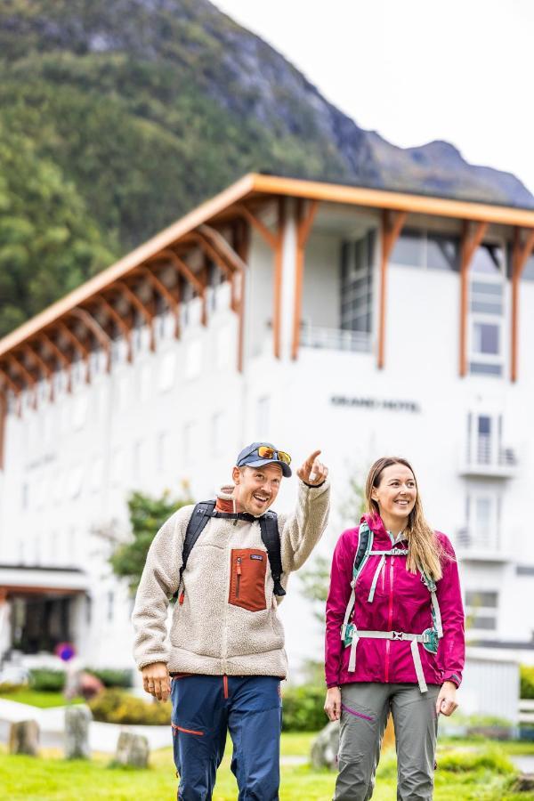 Grand Hotel - By Classic Norway Hotels Åndalsnes Εξωτερικό φωτογραφία