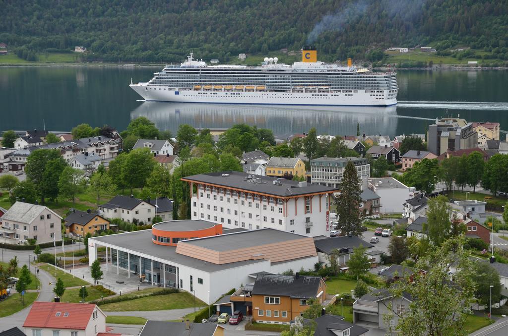 Grand Hotel - By Classic Norway Hotels Åndalsnes Εξωτερικό φωτογραφία