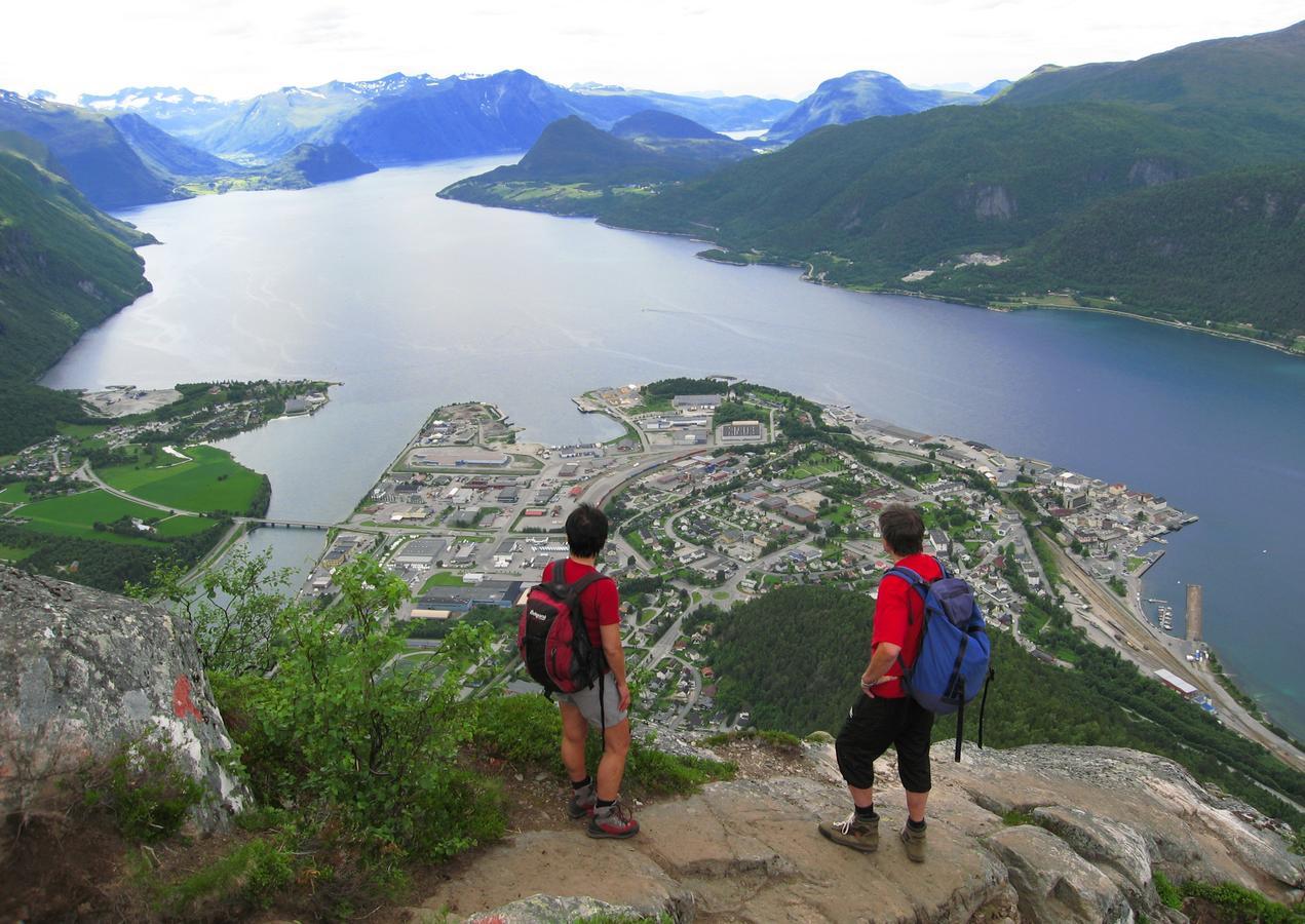 Grand Hotel - By Classic Norway Hotels Åndalsnes Εξωτερικό φωτογραφία